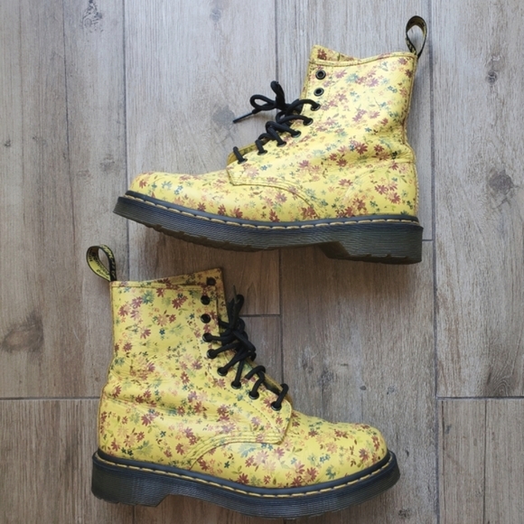 Rare Dr. Martens 1460 W Boots Sun Yellow Little Flowers Floral 8 - Picture 2 of 10